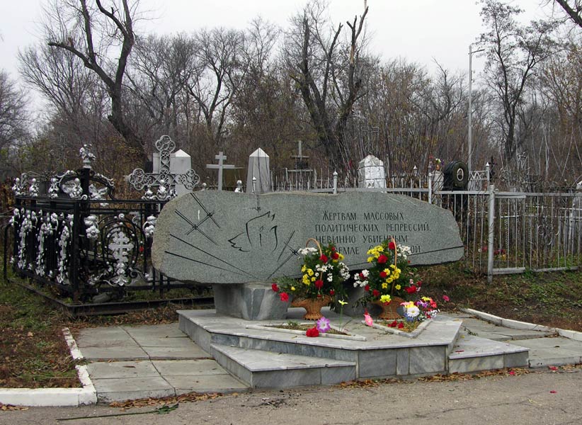 Saratow: Woskressenskoje-Friedhof